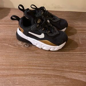 Mini Nike Air 270 size 5